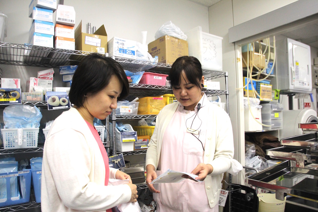 湘南美容クリニック 新宿院 でエイド（看護助手）として働く細山さんの写真